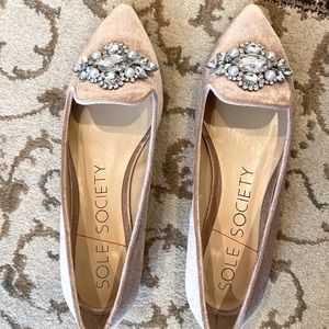 SOLE SOCIETY SIZE 7 Blush Pale Nude Pink with Rhinestones pointed toe.
